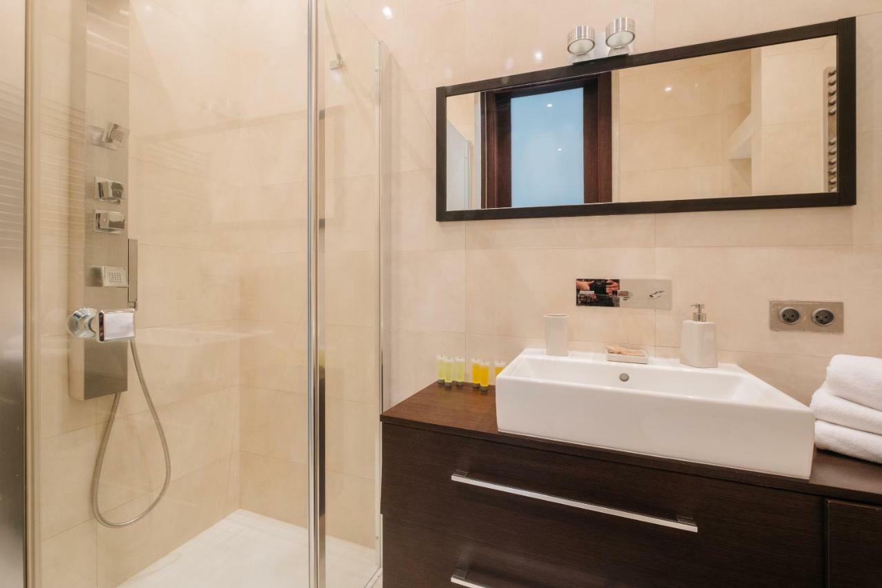 Modern Apartment Across The Ponds Varsovie Extérieur photo