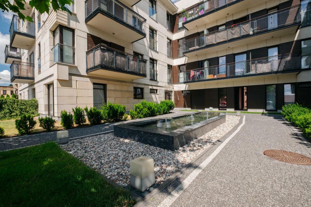 Modern Apartment Across The Ponds Varsovie Extérieur photo