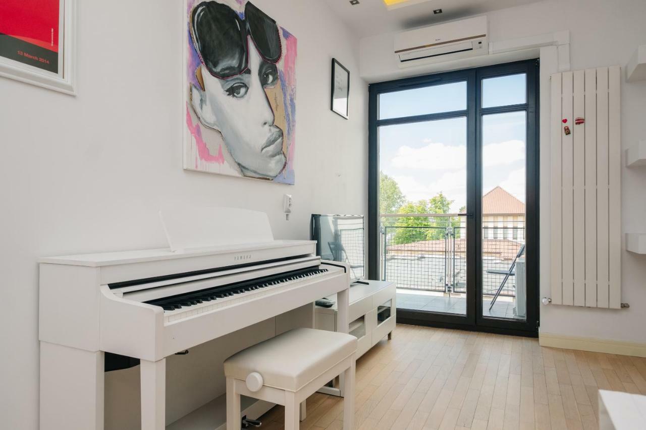 Modern Apartment Across The Ponds Varsovie Extérieur photo