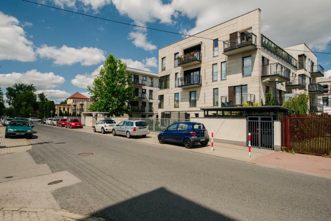 Modern Apartment Across The Ponds Varsovie Extérieur photo